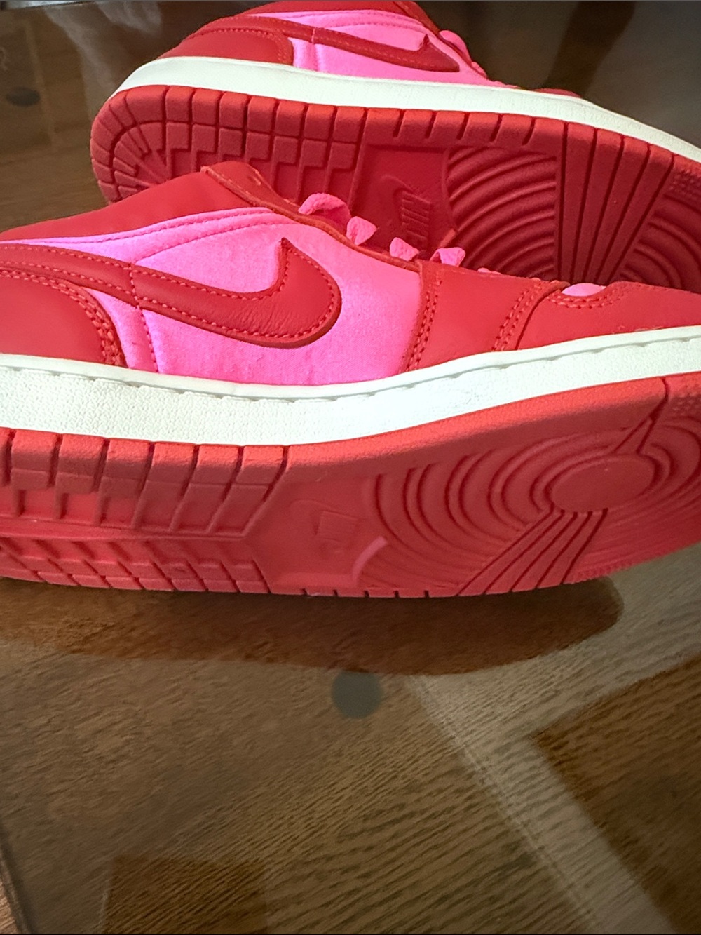 Jordan Women’s Low-Top Sneakers in Hot Pink and Red 9.5 Nike - Picture 4 of 5